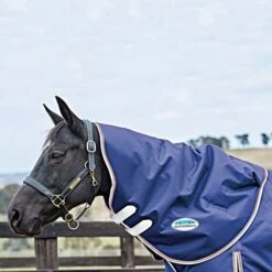 Weatherbeeta Medium Neck Rug Comfitec Essential 220g Navy/Silver/Red -Pferdebedarf Verkauf 44639139.922857