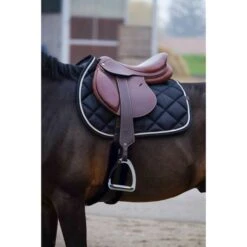 EQUITHÈME Schabracke Classic Springen Burgunderrot Warmblut 36 EQUITHÈME Schabracke Classic Springen Burgunderrot Warmblut -Pferdebedarf Verkauf ekkia 204 773 002 ambi2.9bee19